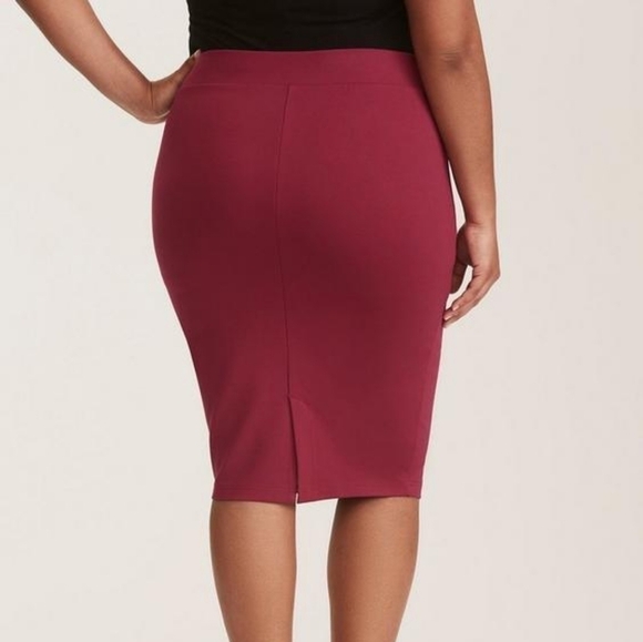 3X - Torrid | Midi Studio Luxe Ponte Pencil Skirt - Picture 2 of 3